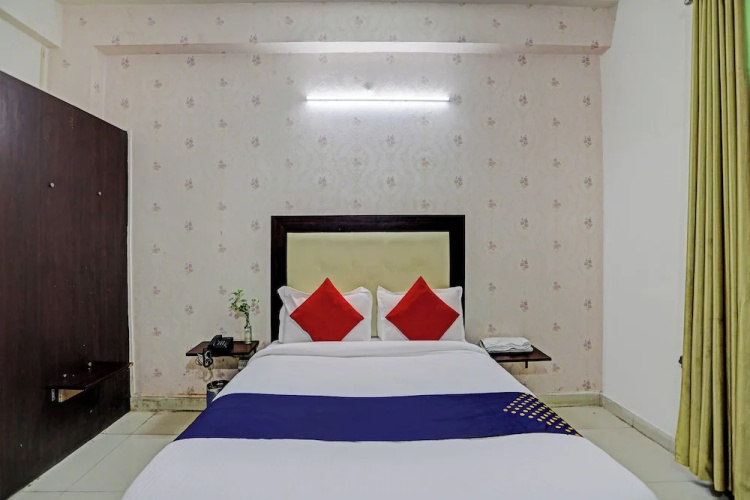 Shree Hotel