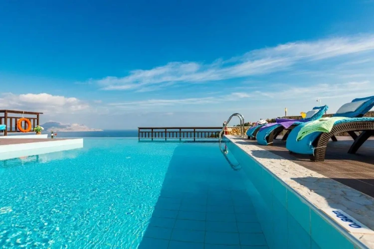 3 Bedrooms Villa
