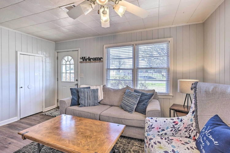 2 Bedrooms Cottage