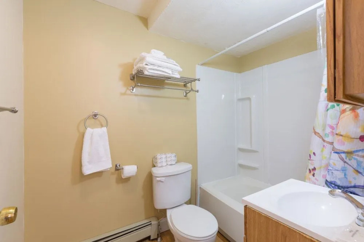 Kendall Square Apartments by Next Star