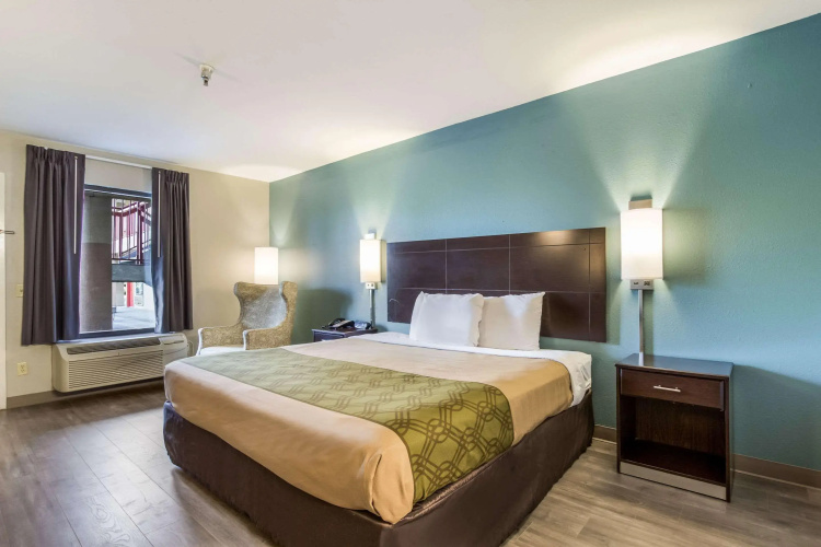 Econo Lodge Inn & Suites Brooks - Louisville South