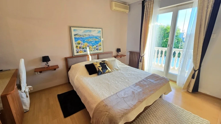 Standard Quadruple Family room with balcony
