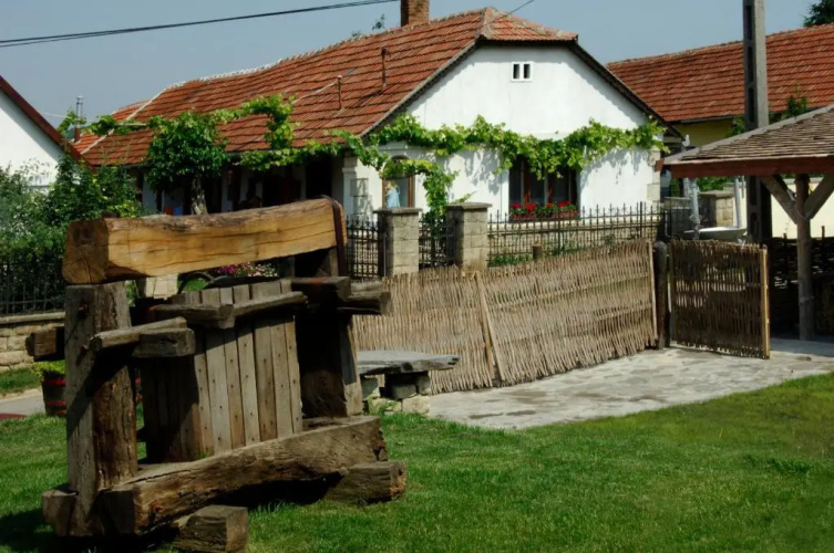 Pataky Borporta