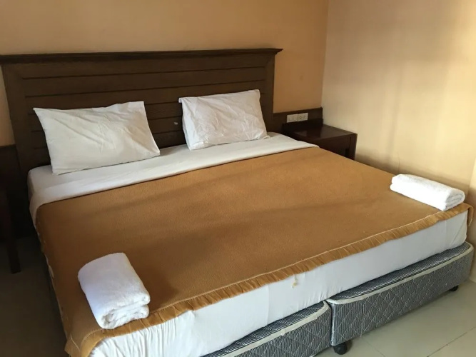 Drop In Club Resort and Spa