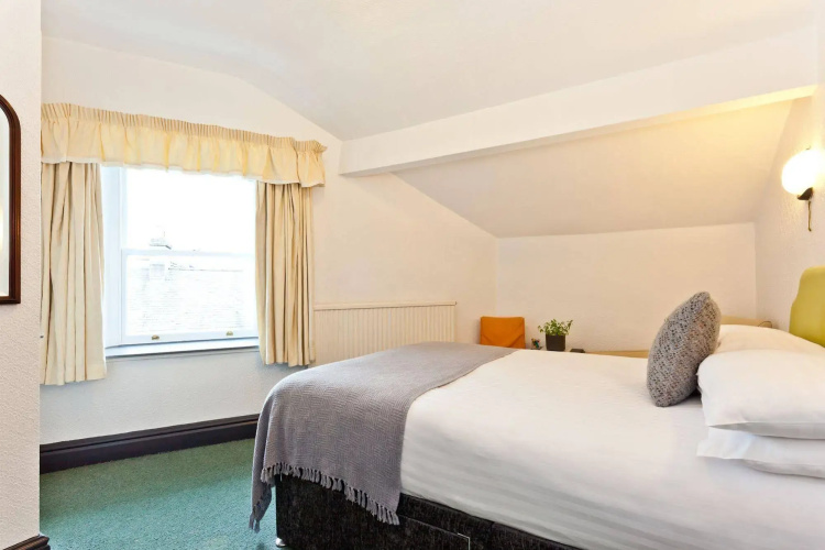 Lyndhurst Guest House