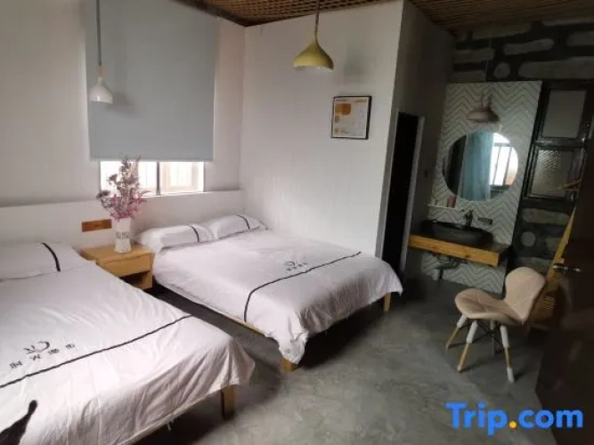 5 Bedrooms Suite