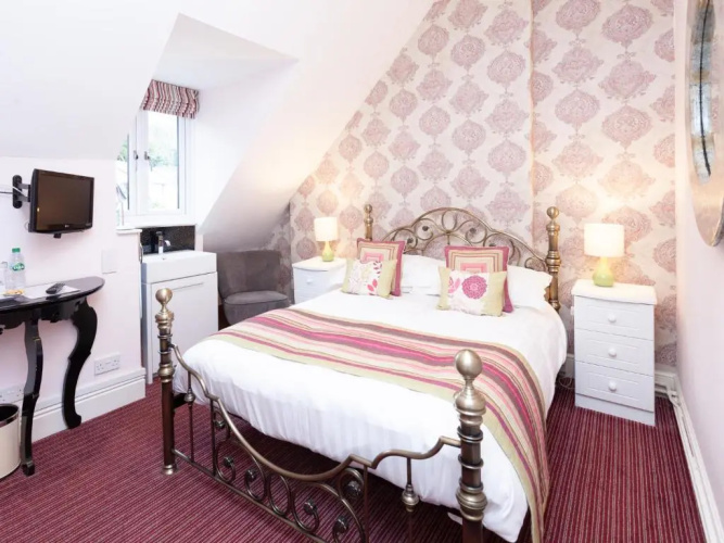 The Ravenswood B&B