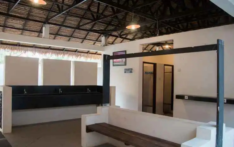 Lalasa Container Inn