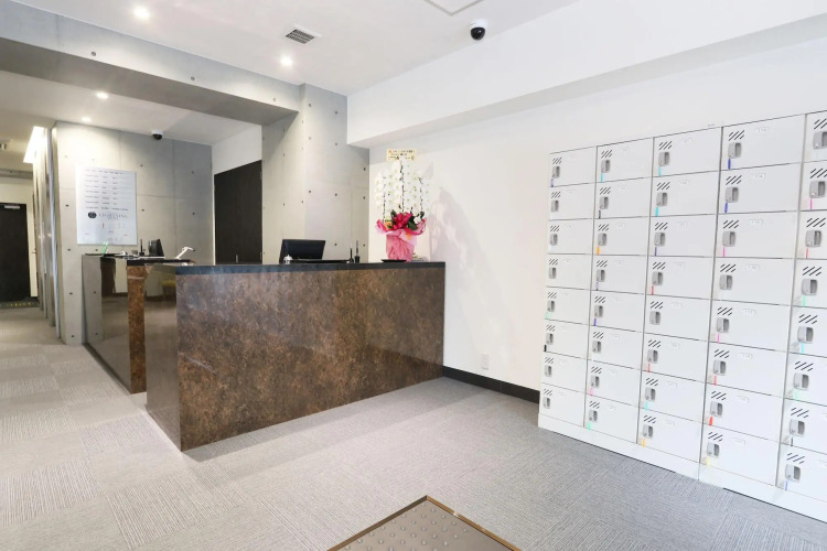 Lightning HotelOver view