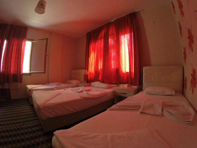 Karya Hotel