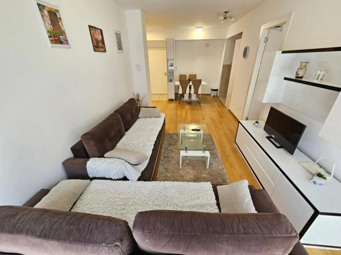 Apartment S&M