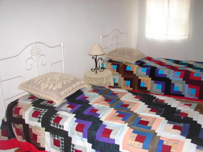 4 Bedrooms Cottage
