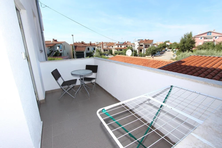 Apartments Leo