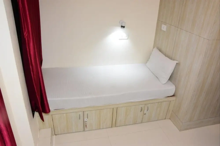 Bed in Dorm (male dorm)
