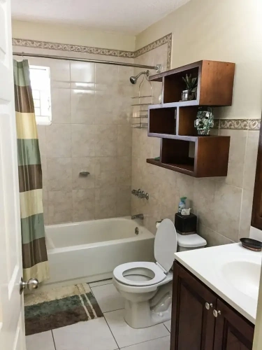 2 Bedrooms Luxury Apartment with balcony