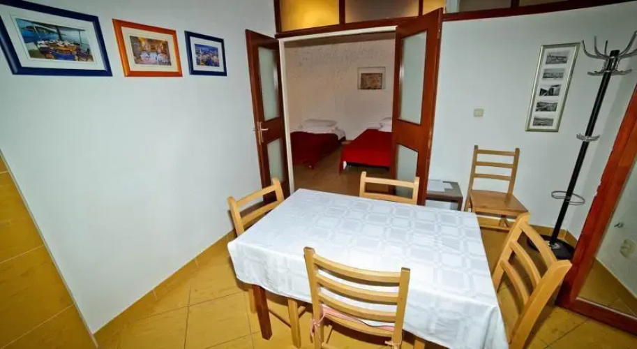 Ante Apartment