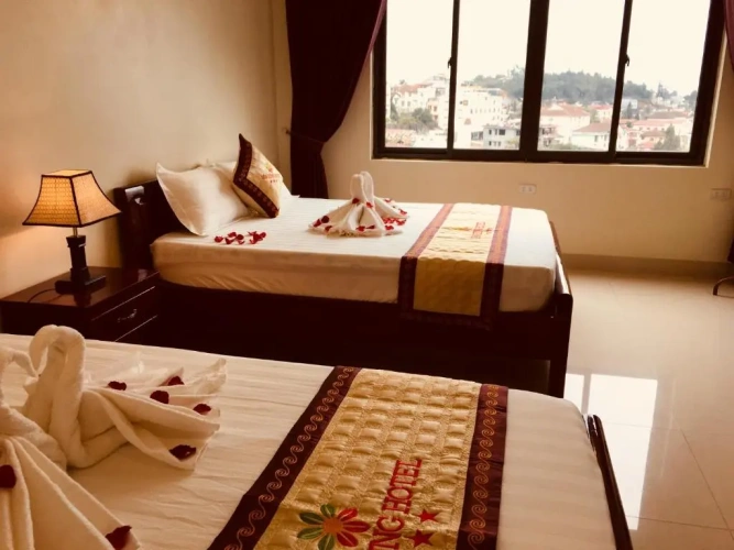 Standard Triple room with lake view