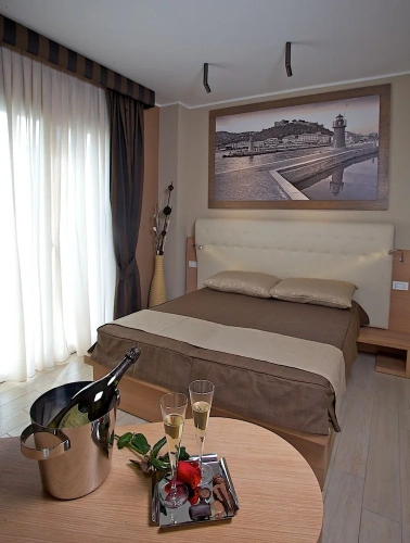 1 Bedroom Classic Double room with balcony and with land view