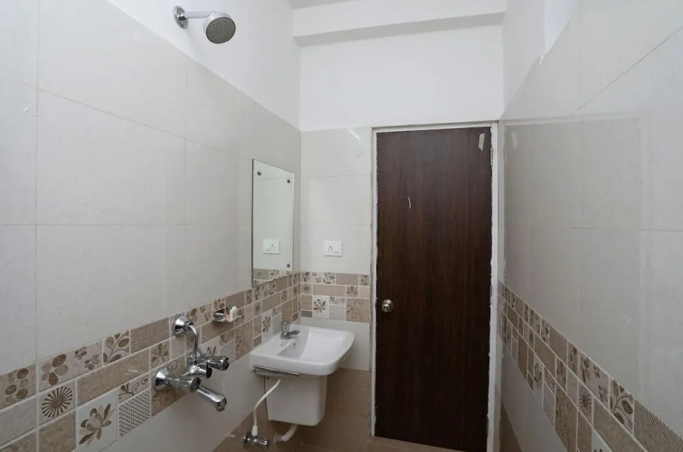 OYO 22955 Hotel Manorama