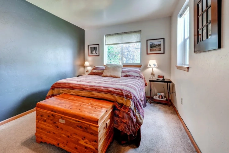 2 Bedrooms Comfort room