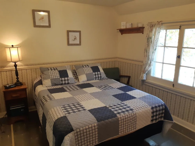 Miners Bay Lodge
