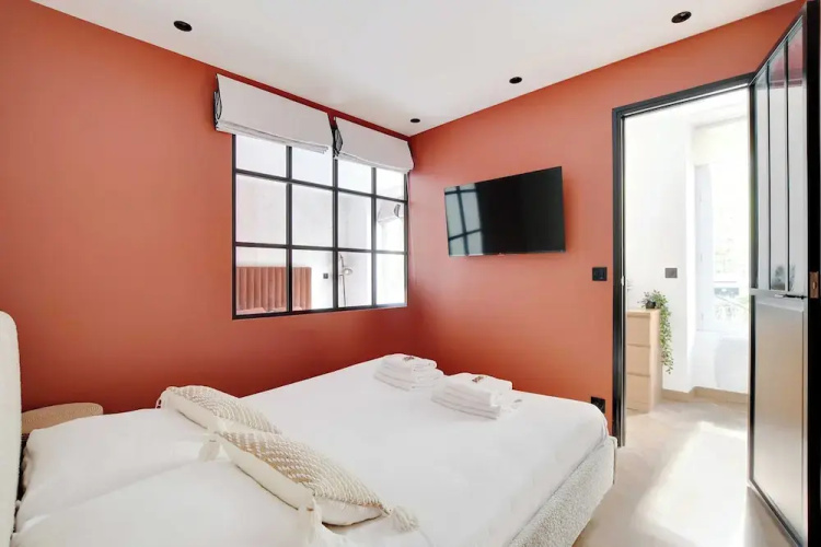 Eclectic Apartment - 2br/6p - Pl. Republique