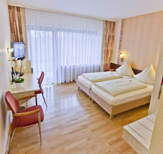 Allee Hotel Leidinger