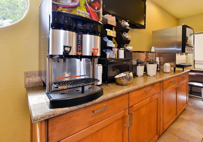 Best Western Cottonwood Inn photo 29