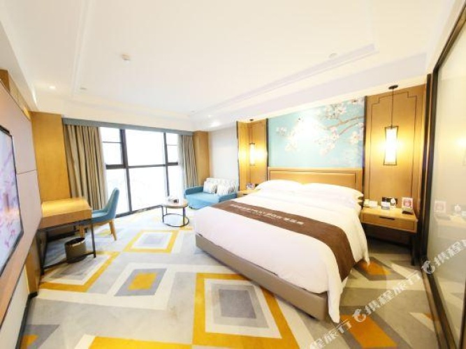 Deluxe Double Suite