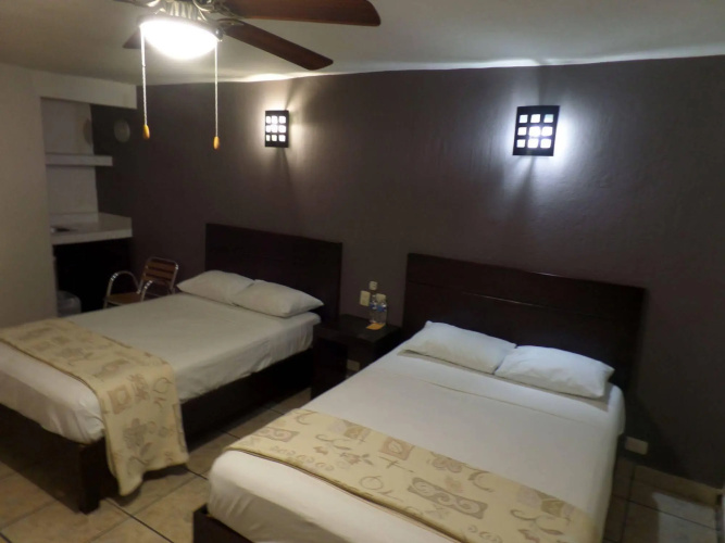 Uke Inn Hotel & Suites