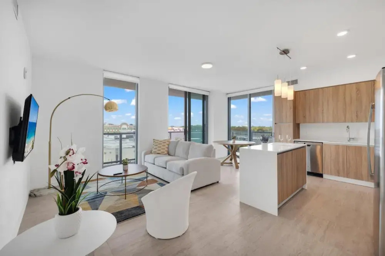 Quadro Design District by Vesper