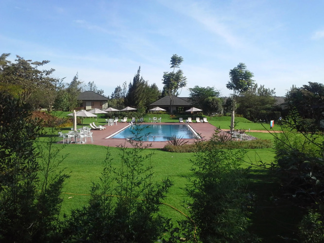 Acacia Farm LodgeOver view