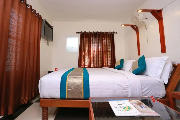 Hotel River Moon by OYO Rooms