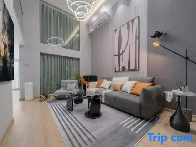 Summer•Chuxia Boutique Stay (Changsha IFS Wu Yi Square)