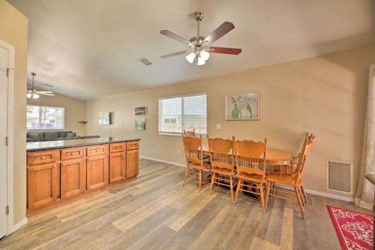 Fenced Yard, Fire Pit: Quiet Show Low Home!