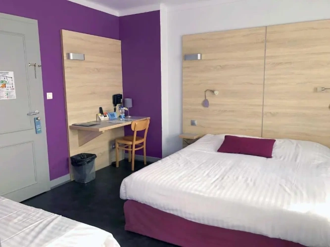 Standard Triple room