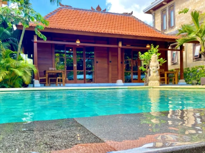 Standard Triple room