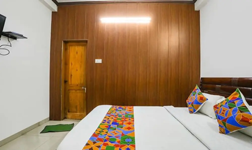 Lotus Hotel Inn