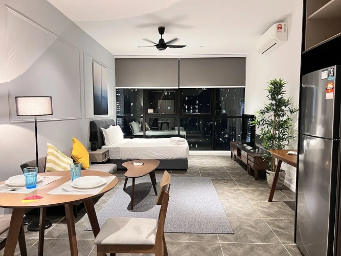 Deluxe Double Suite with city view
