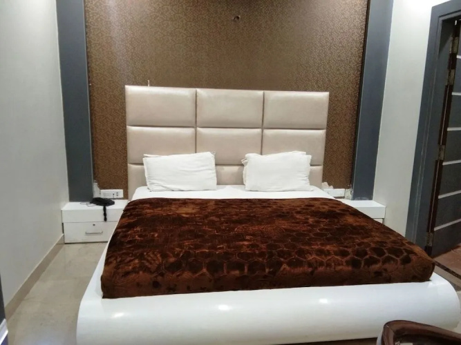 Hotel R P