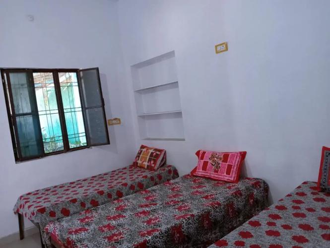 One Light Hostel