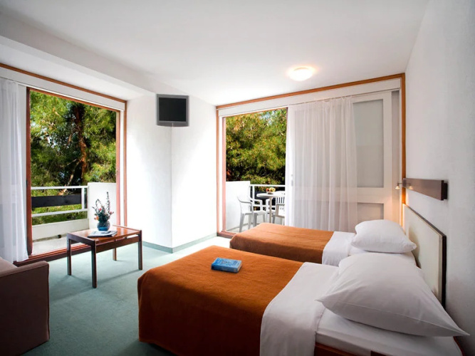 Sunrise Girandella Villas