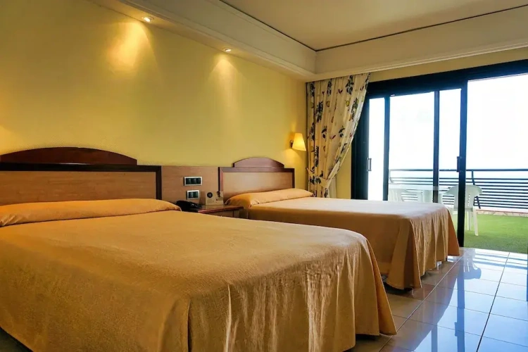 Twin room with partial sea view