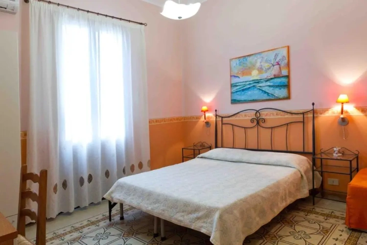 2 Bedrooms Cottage