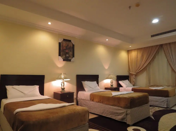 Luluat Muaz Hotel