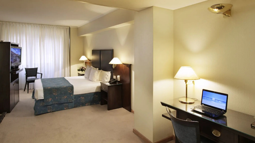 Dolmen Hotel