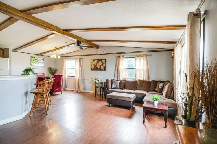 3 Bedrooms Cottage