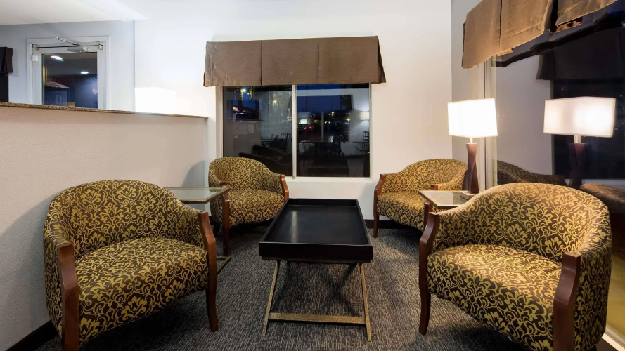 Blythe Hotel