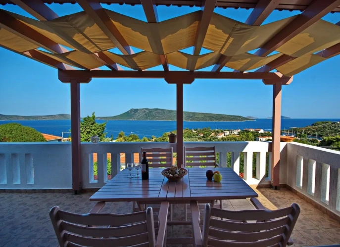 2 Bedrooms Villa with sea view