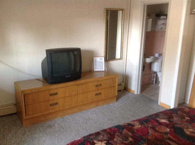 Country Club Inn